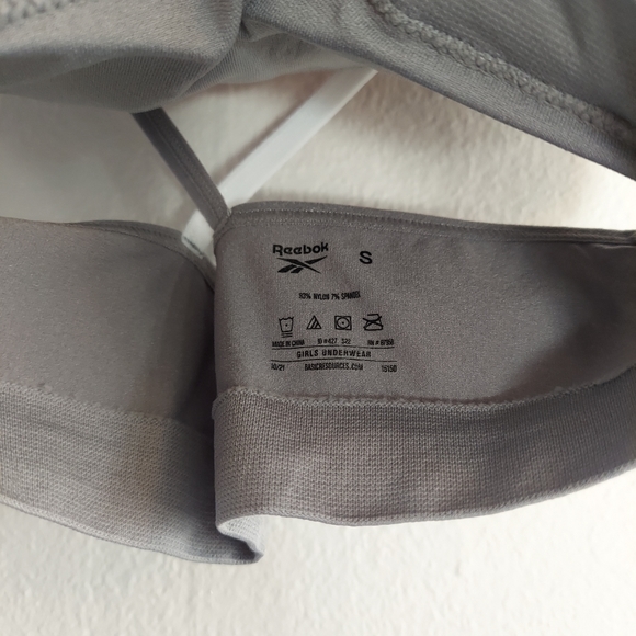 Reebok girls bralettes - Picture 4 of 7
